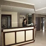 Western Select 3* Boulogne-Billancourt