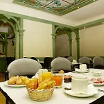 Western Select Hotel