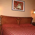Western Select 3* Boulogne-Billancourt