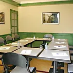 Western Select 3* Boulogne-Billancourt