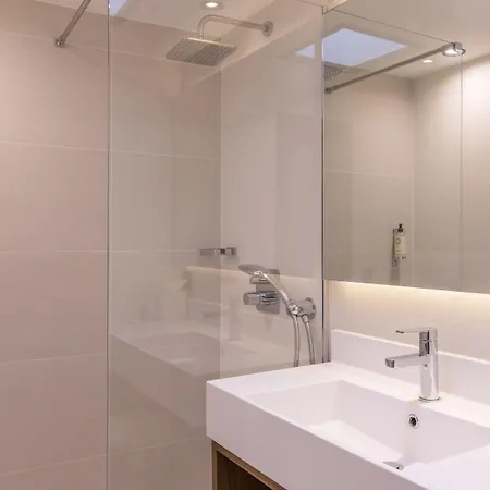 Western Select 3* Boulogne-Billancourt