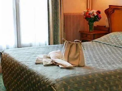 Western Select 3* Boulogne-Billancourt